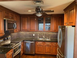 14 Greenway Plaza 13R, Houston, TX 77046