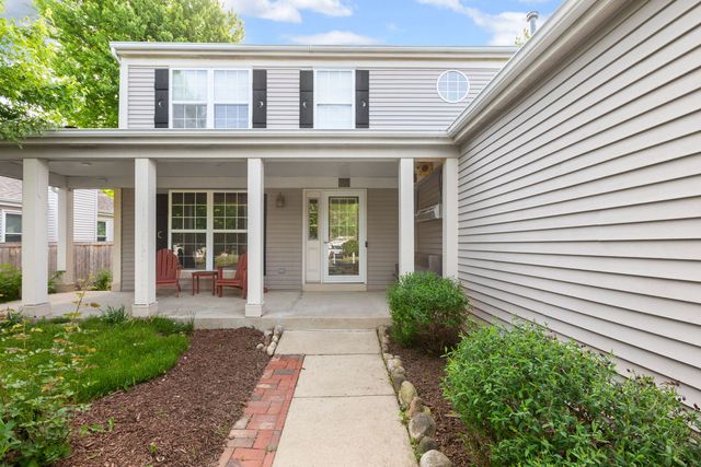 1646 Gleneagle Drive, Carpentersville, IL 60110