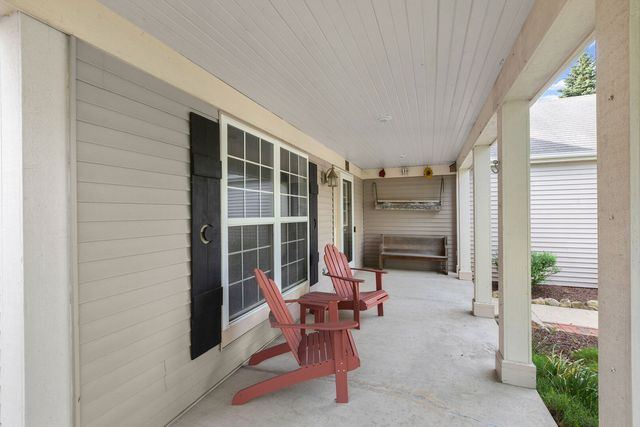 1646 Gleneagle Drive, Carpentersville, IL 60110
