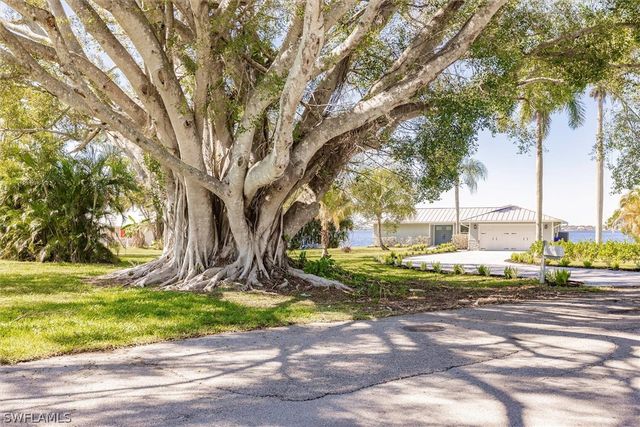 138 Riverview RD, Fort Myers, FL 33905