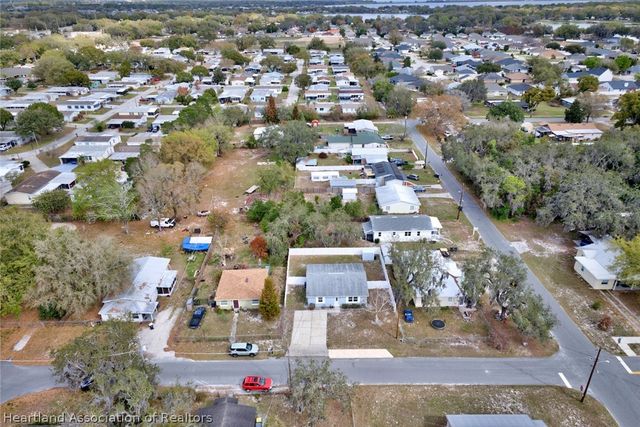 206 Ariana Place, Auburndale, FL 33823