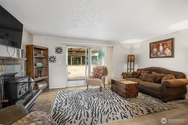 816 Oakcrest Street SE, Lacey, WA 98503