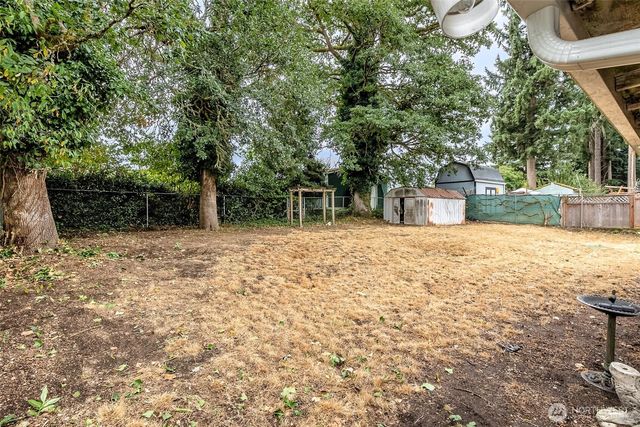 816 Oakcrest Street SE, Lacey, WA 98503