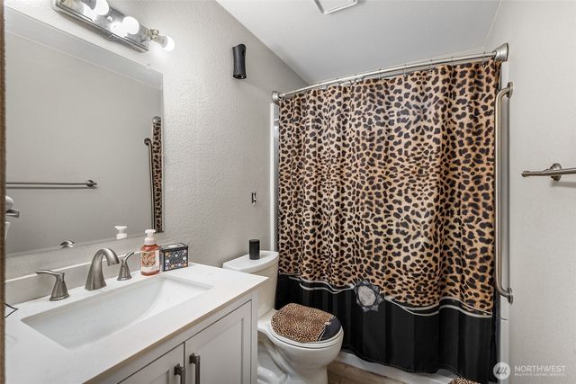 816 Oakcrest Street SE, Lacey, WA 98503