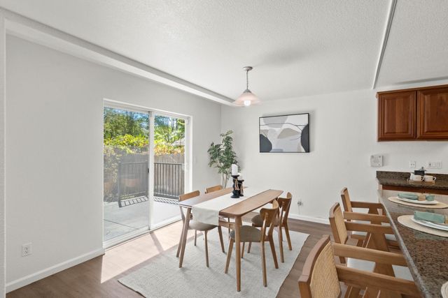 1557 48th St, Sacramento, CA 95819