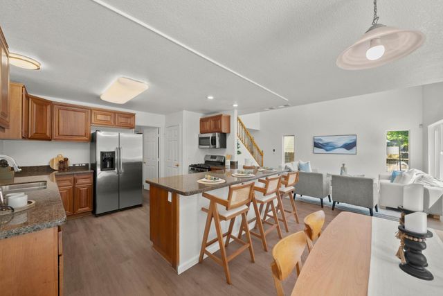 1557 48th St, Sacramento, CA 95819