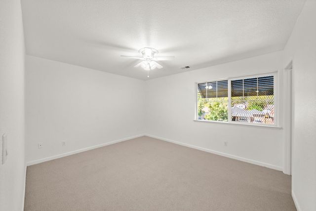 1557 48th St, Sacramento, CA 95819