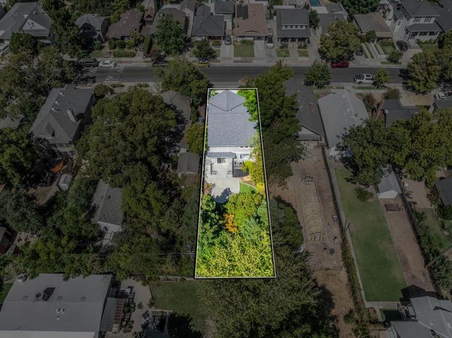 1557 48th St, Sacramento, CA 95819