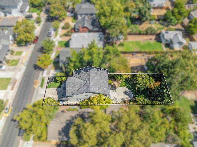 1557 48th St, Sacramento, CA 95819