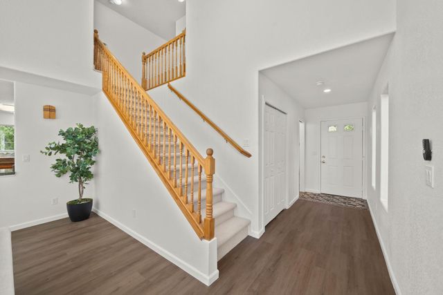 1557 48th St, Sacramento, CA 95819