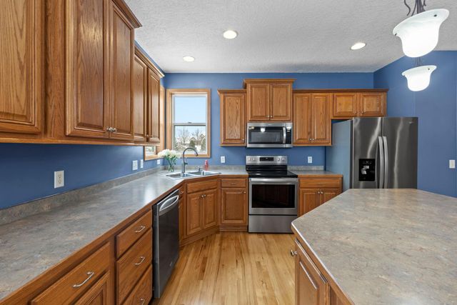 1201 Park Court SE, New Prague, MN 56071