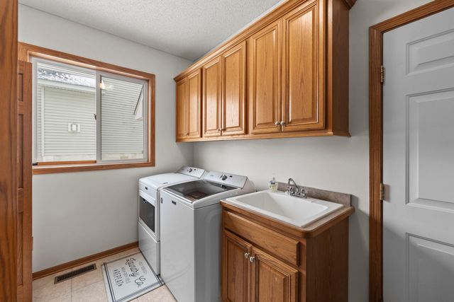 1201 Park Court SE, New Prague, MN 56071