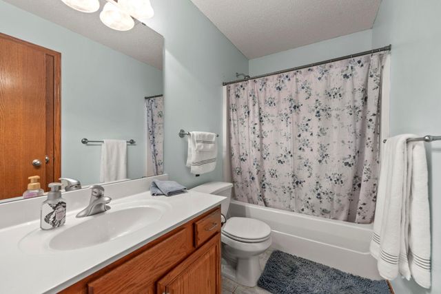 1201 Park Court SE, New Prague, MN 56071