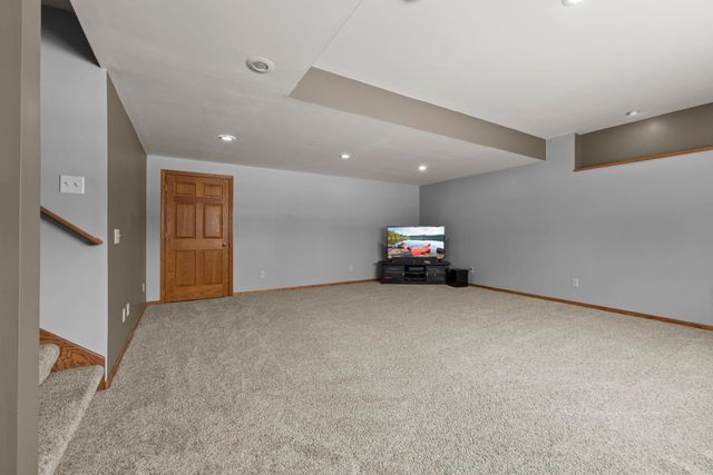 1201 Park Court SE, New Prague, MN 56071