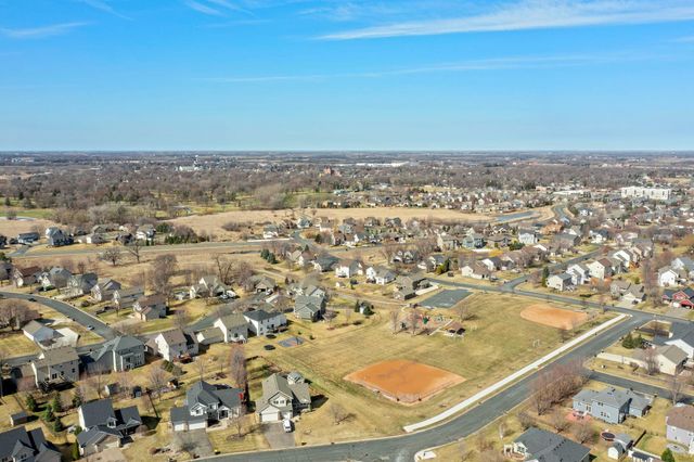 1201 Park Court SE, New Prague, MN 56071