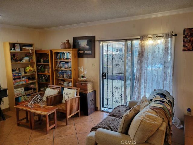 1934 Vineyard, Los Angeles, CA 90016