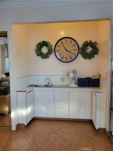 1934 Vineyard, Los Angeles, CA 90016