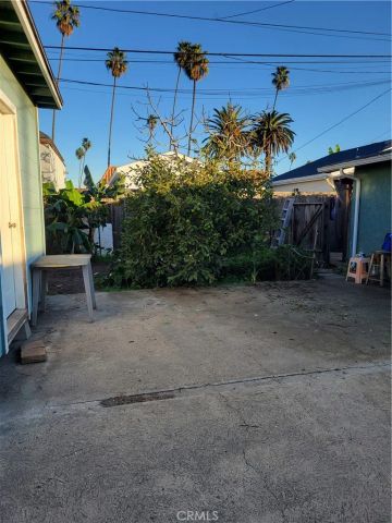 1934 Vineyard, Los Angeles, CA 90016