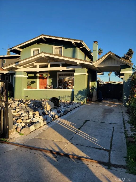 1934 Vineyard, Los Angeles, CA 90016