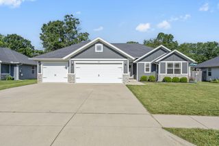 724 North Vermillion Drive, Strafford, MO 65757