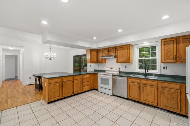 274 Echo Road, Bloomingburg, NY 12721