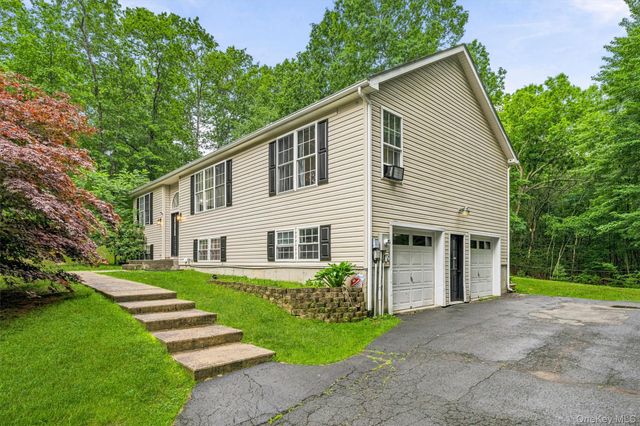 274 Echo Road, Bloomingburg, NY 12721