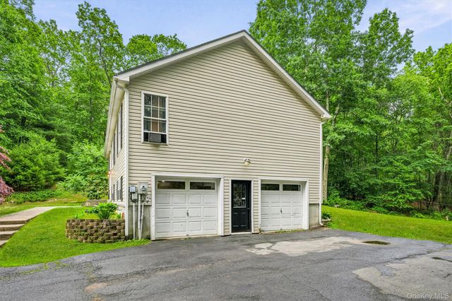 274 Echo Road, Bloomingburg, NY 12721