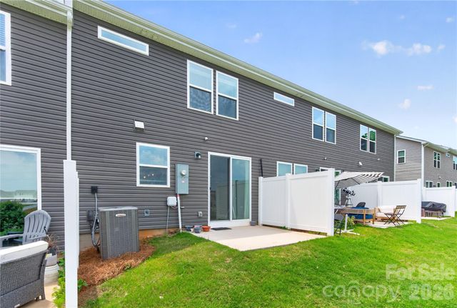 1211 Bigelow Street, Charlotte, NC 28269