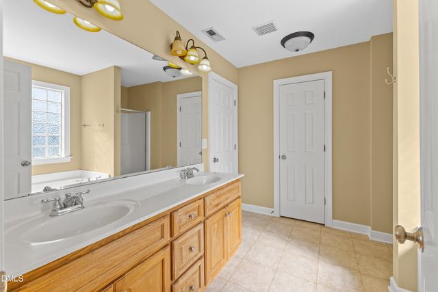107 Jj Drive, Benson, NC 27504