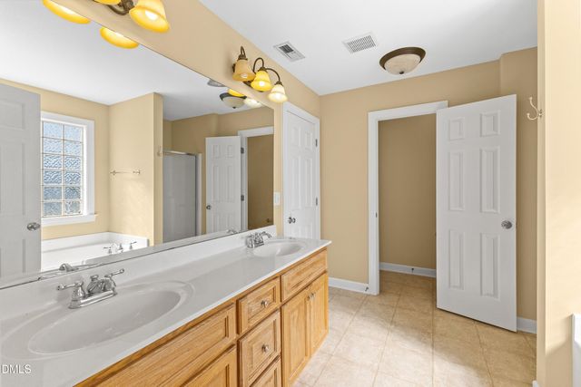 107 Jj Drive, Benson, NC 27504