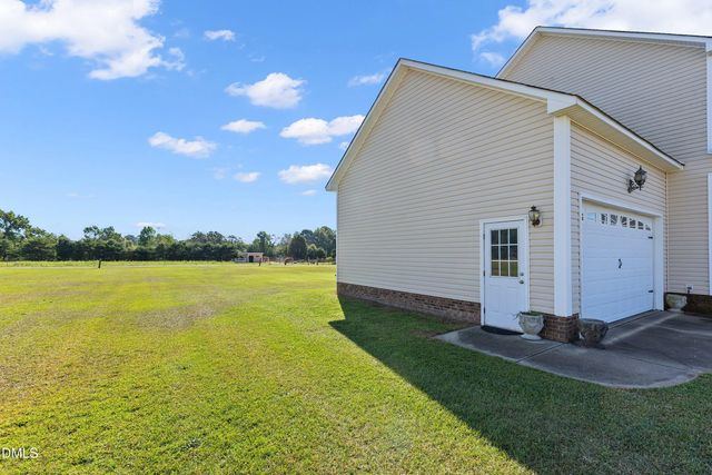 107 Jj Drive, Benson, NC 27504