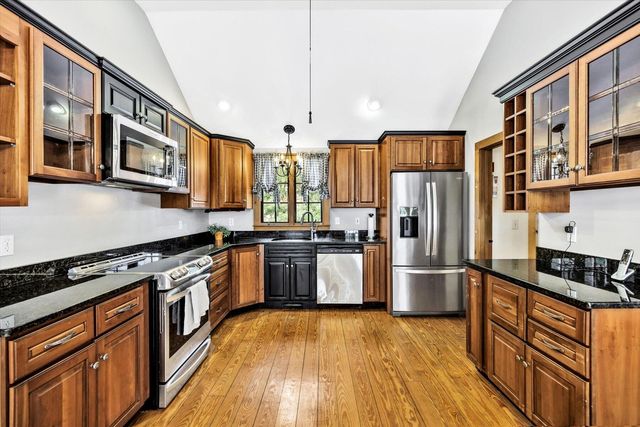 85 Clamshell Cove Road, Cotuit, MA 02635