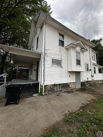 1247 SW Tyler ST, Topeka, KS 66612