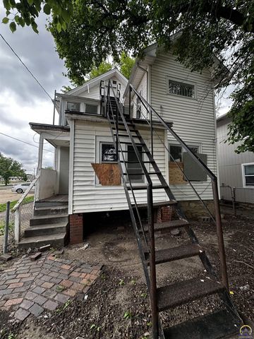 1247 SW Tyler ST, Topeka, KS 66612