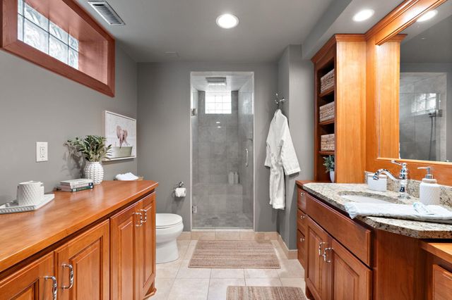 5252 Drew Avenue S, Minneapolis, MN 55410