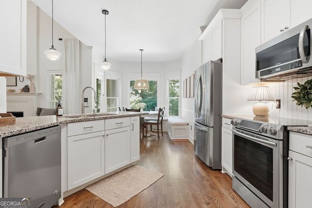204 Maple Creek Chase, Woodstock, GA 30188