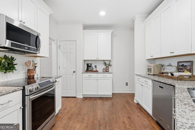 204 Maple Creek Chase, Woodstock, GA 30188