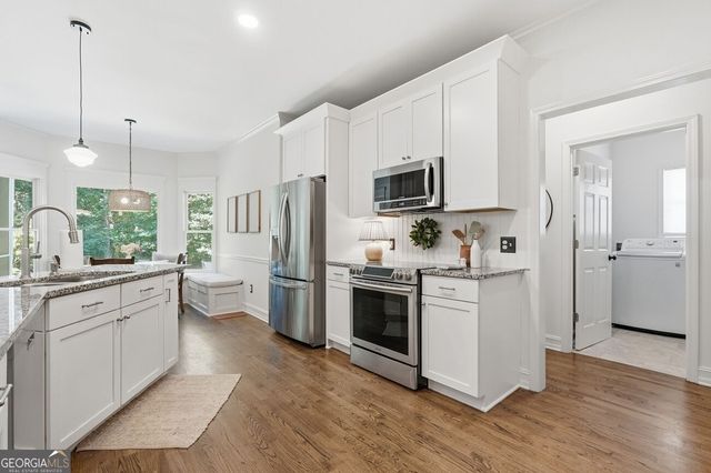 204 Maple Creek Chase, Woodstock, GA 30188