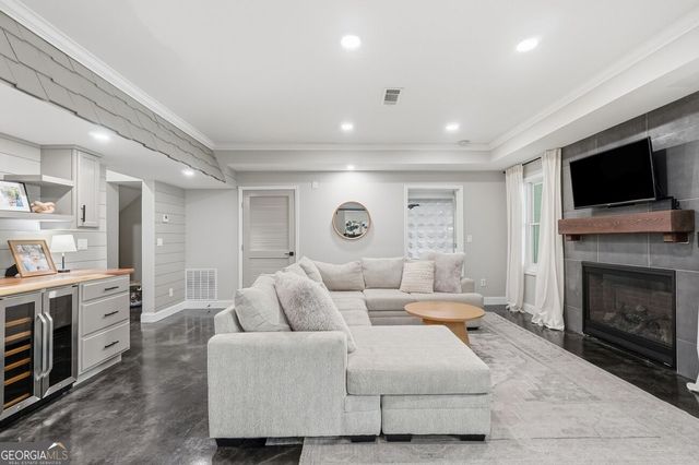 204 Maple Creek Chase, Woodstock, GA 30188