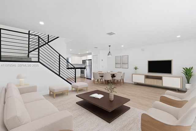 4315 NW 115th Ave, Coral Springs, FL 33065