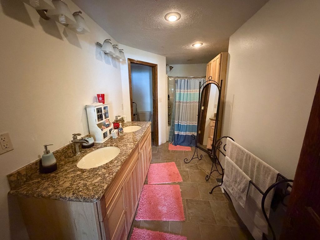 Image 7 of property listing at 501 N Marion Avenue, Salem, IL 62881