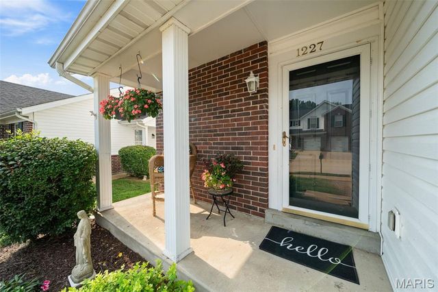 1227 Big Bend Crossing Drive, Manchester, MO 63088