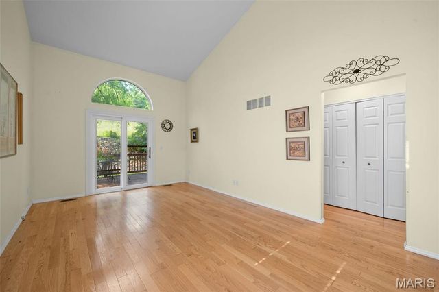 1227 Big Bend Crossing Drive, Manchester, MO 63088