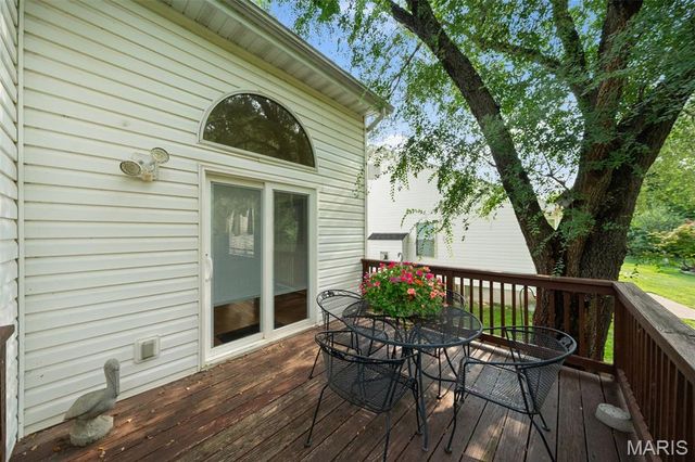 1227 Big Bend Crossing Drive, Manchester, MO 63088