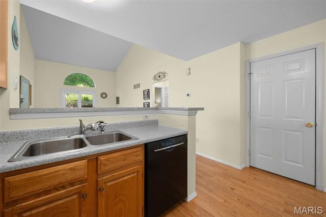 1227 Big Bend Crossing Drive, Manchester, MO 63088