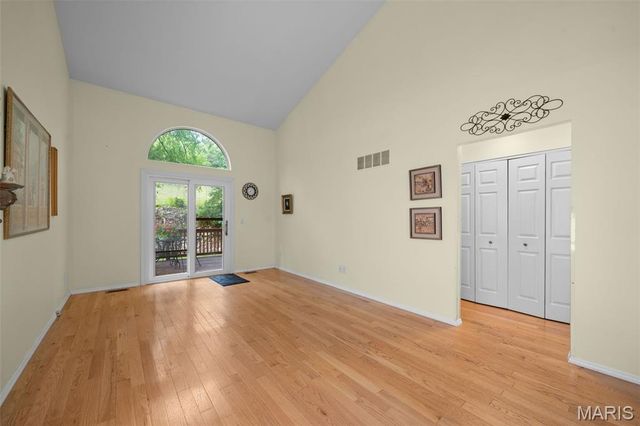 1227 Big Bend Crossing Drive, Manchester, MO 63088