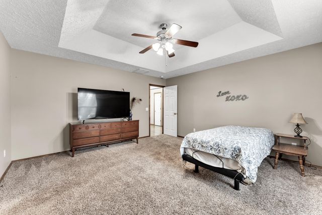 1266 W Bridgewood Place, Nixa, MO 65714