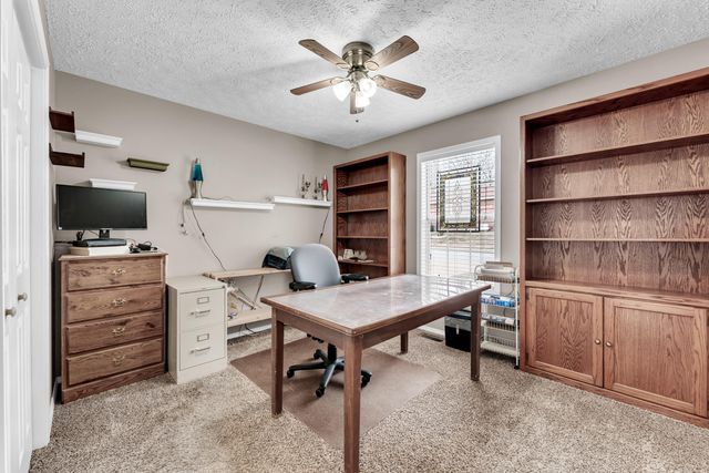 1266 W Bridgewood Place, Nixa, MO 65714