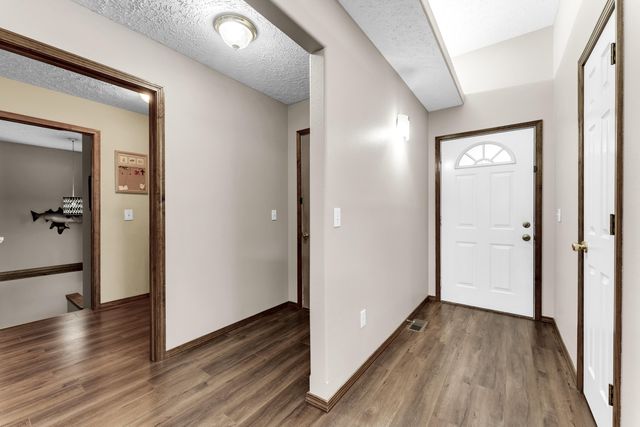 1266 W Bridgewood Place, Nixa, MO 65714