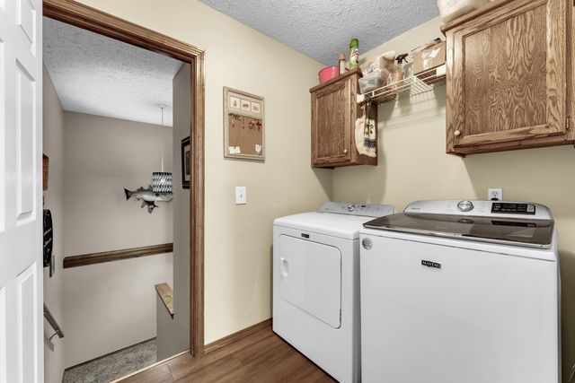 1266 W Bridgewood Place, Nixa, MO 65714